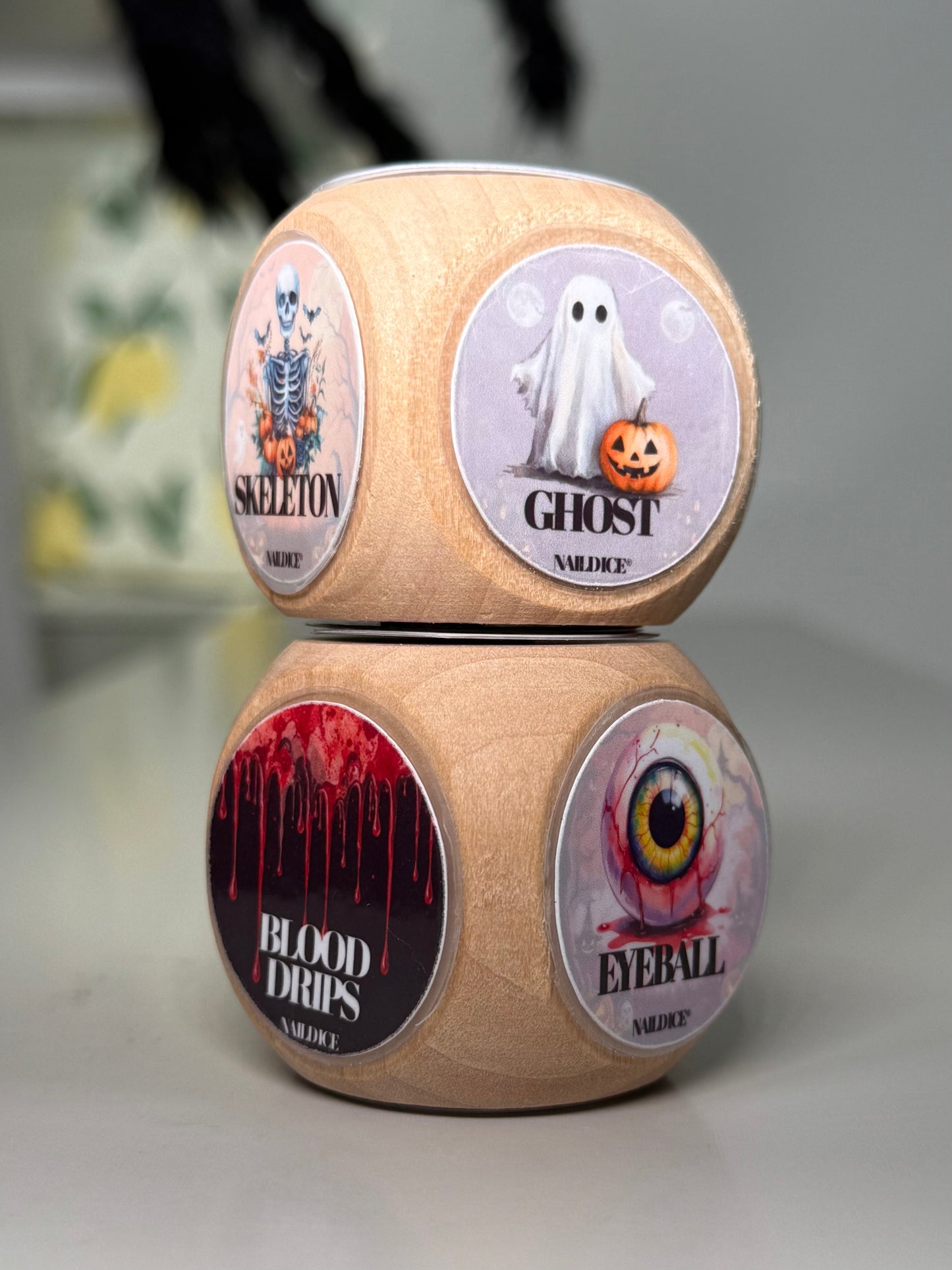 Nail Dice® Halloween Edition – 12 Disks & 2 Dice